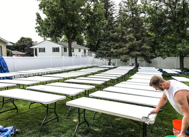 Lynch Takes on the Tables - Photo Credit Cheri Storkamp