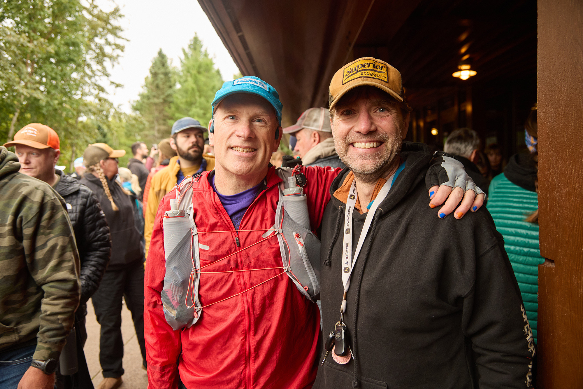 Pals at the Start of the 100 at SFTR 2025 - Photo Credit Christine Armbruster