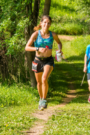 2017 50K Winner Jayna Tomalty Coming in Strong - Photo Credit Mike Wheeler