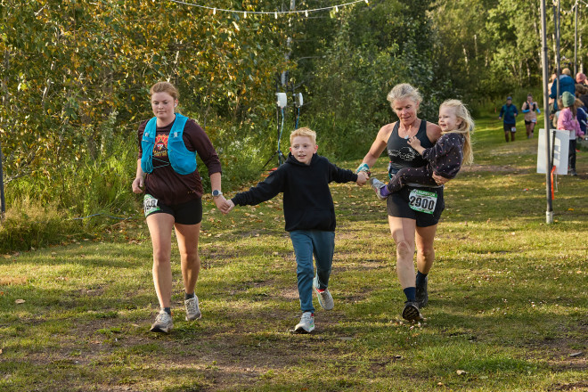 Family Finish SFTR 2025 - Photo Credit Christine Armbruster