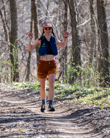 Hanging Loose - Photo Credit Anna Woletz